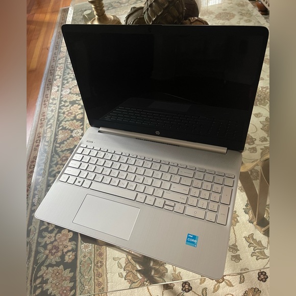 HP 15.6" HD Touchscreen
Laptop Intel - Picture 2 of 16
